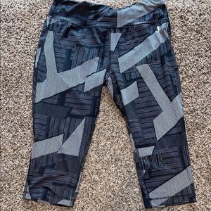 Capri workout leggings